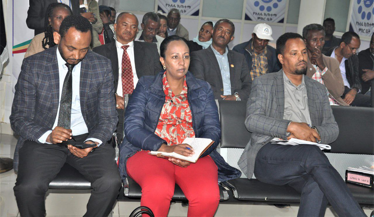 የንግድ ፣ኢንደስትሪና ቱሪዝም ጉዳዮች ቋሚ ኮሚቴ ከጉለሌ ክ/ከተማ የዘርፍ ቋሚ ኮሚቴ ጋር የልምድ ልውውጥ  አደረገ። 